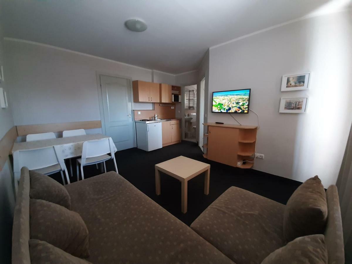 Família Apartmanház Keszthely Exteriér fotografie